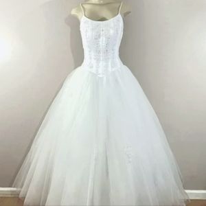 New Oleg Cassini Princess ball white wedding gown